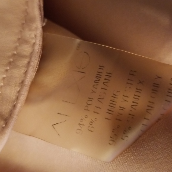 Alexis Braxton Lace Godet Skirt - Picture 12 of 14